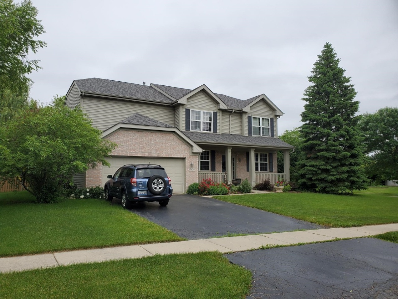 Gurnee House: 5620 Trinity Ct