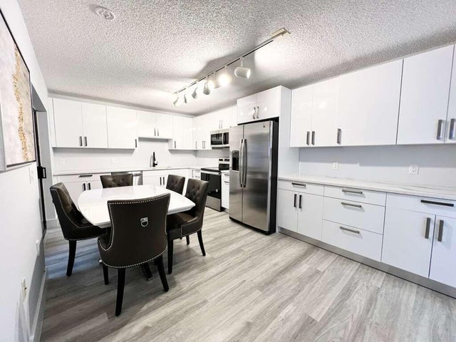 Palm Beach Gardens Townhome: 118 1st Terrace