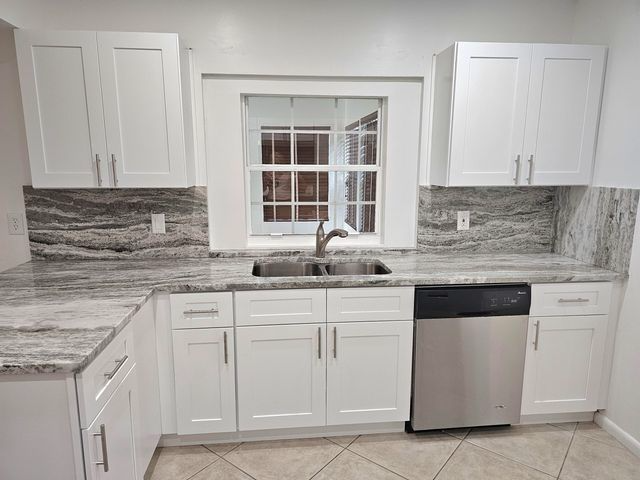 Wellington House: 12191 Broadleaf Court