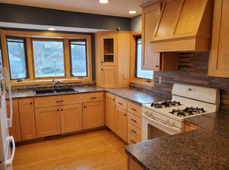 Saint Paul House: 873 Iowa Ave W