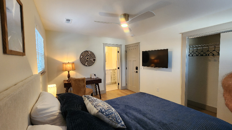 Knoxville House: 1704 South Forest Drive