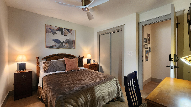 Knoxville House: 1704 South Forest Drive