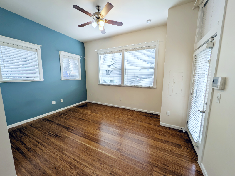 Portland Apartment: 1415 NW 19th Ave