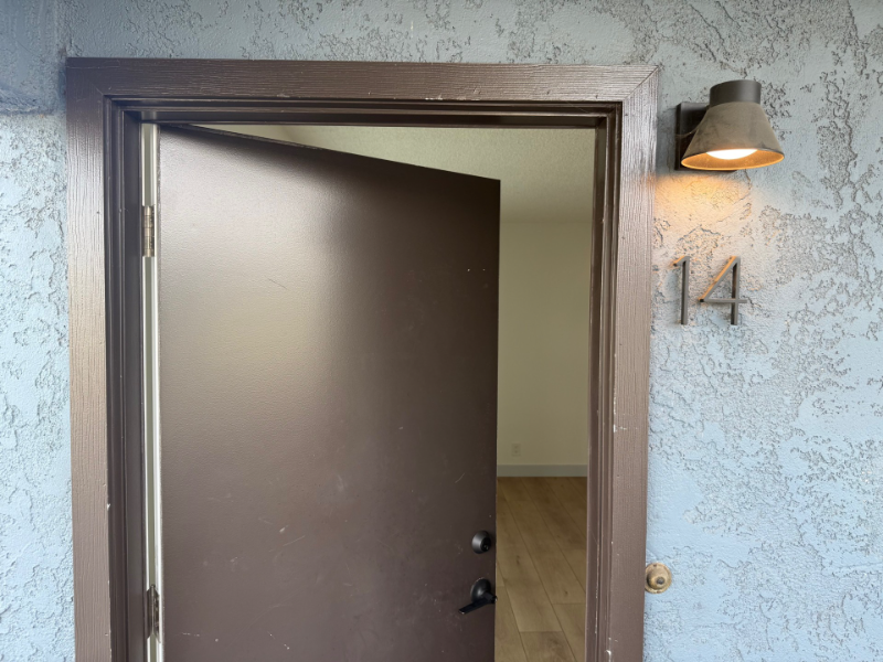 Long Beach Apartment: 1135 Martin Luther King Jr Ave