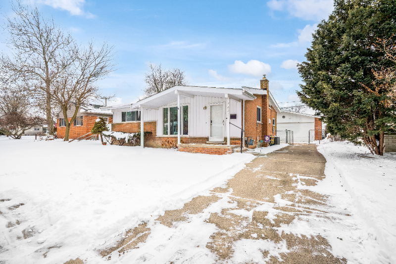 Dearborn heights House: 7621 Amboy St