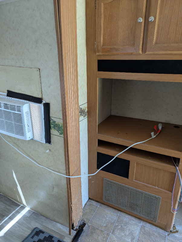 semmes House: 9395 Spice Pond Rd Extension