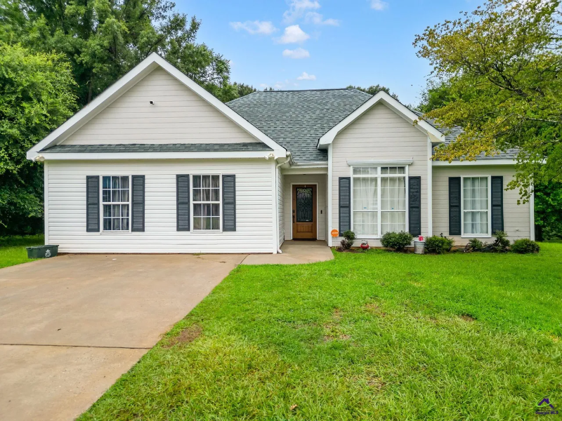 Bonaire House: 211 Crakston Ct