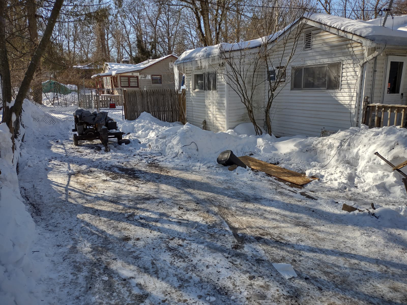 Monroe House: 10 Paradise Trl