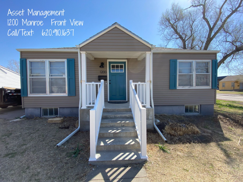 Great Bend House: 1200 Monroe