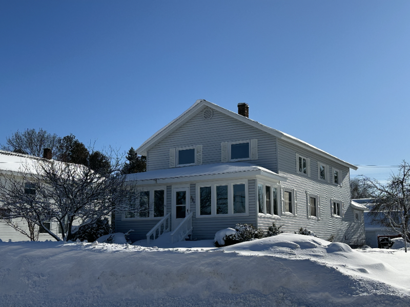 Newberry Multiplex: 321 W McMillan Ave