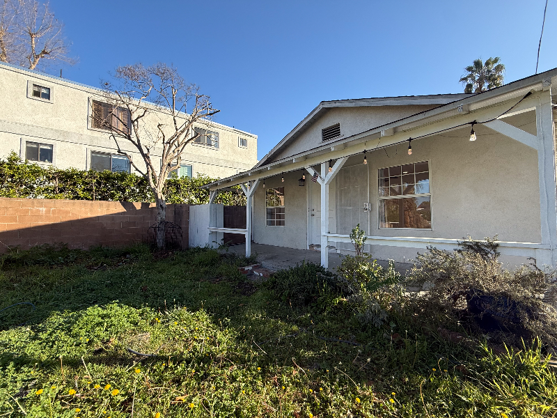 North Hollywood House: 6054 Colfax Ave