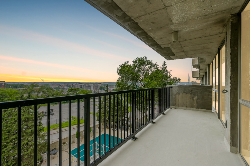 Kansas City Condo: 600 Admiral Blvd