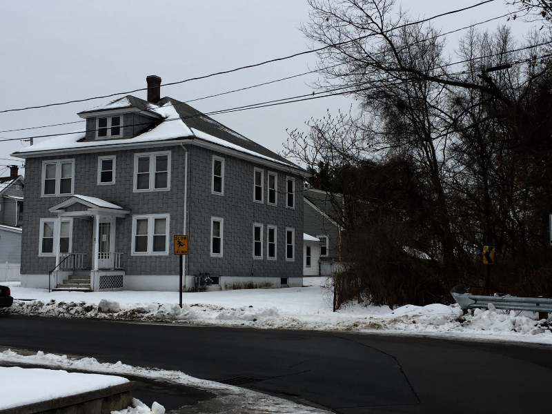 Manchester Apartment: 210 Wayne Street