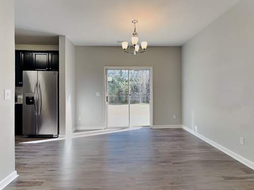 Matthews Townhome: 515 Meadowbrook rd