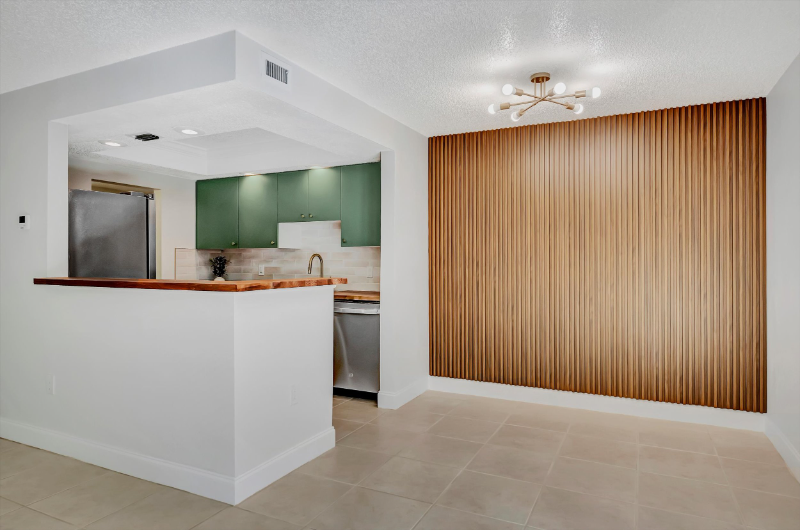 Saint Petersburg Condo: 776 116th Ave N