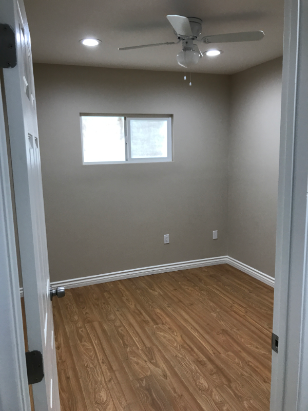 Reseda House: 18943 Vose Street