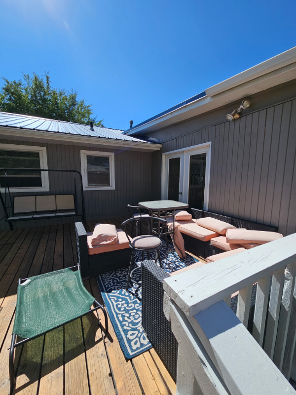 Alamosa House: 710 Graf Drive