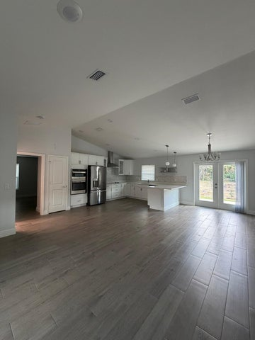 Royal Palm Beach House: 4150 130th Avenue N