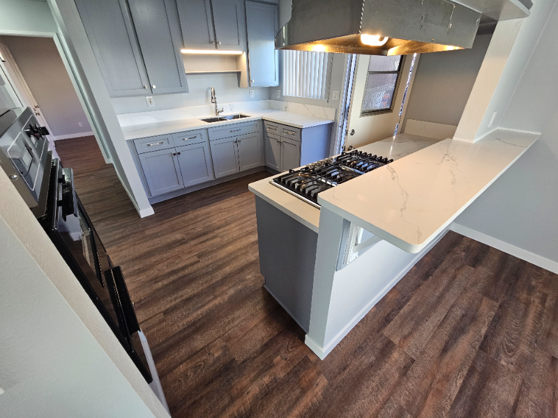 LOS ANGELES Multiplex: 1533 W. 84TH ST