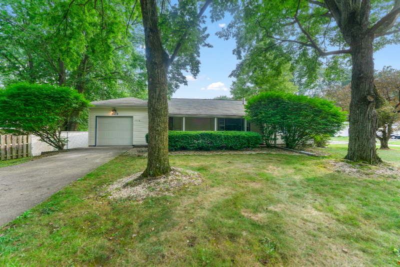 Warren House: 3510 E Heights St