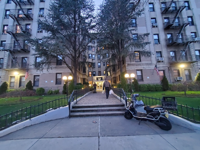 Brooklyn Apartment: 260 Ocean Pkwy