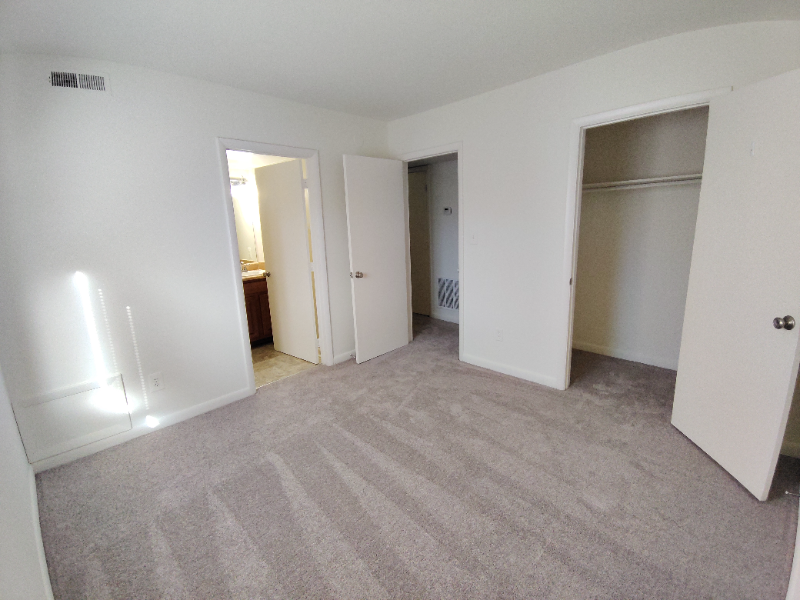 Lynchburg Apartment: 600 Reusens Road