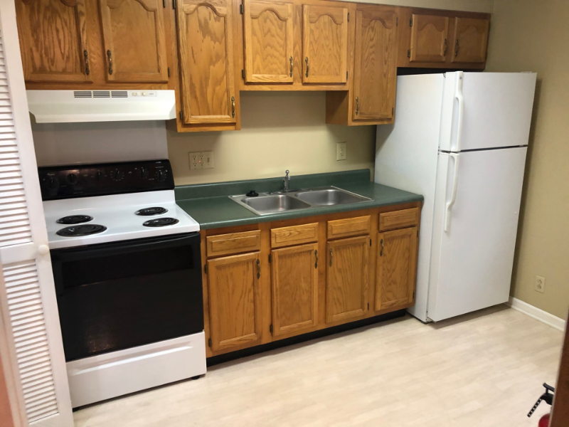 Huntington Apartment: 515 Monroe Ave