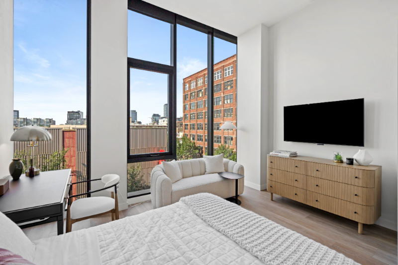 Chicago Condo: 1057 W Van Buren St