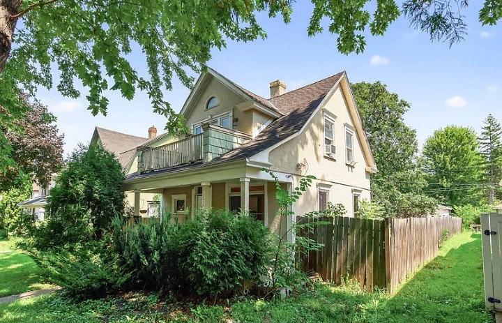 Minneapolis House: 3610 Dupont Ave N