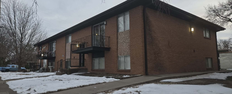 Wichita Townhome: 911 River Blvd