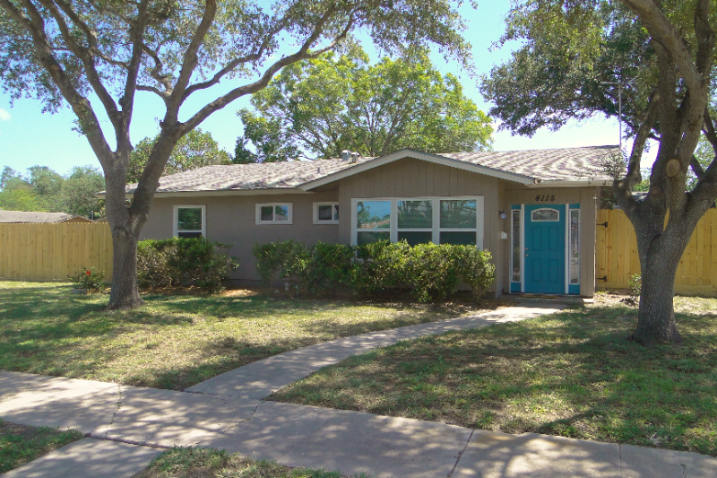 Corpus Christi House: 4115 Robinhood