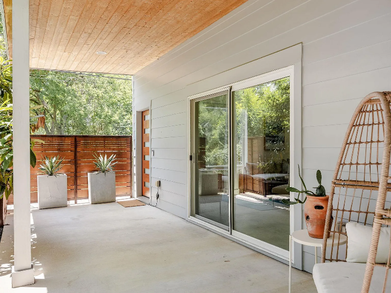 Austin House: 2211 Canterbury St