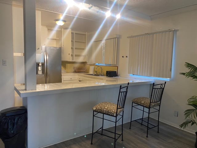 North Hollywood Apartment: 5921 Cahuenga Boulevard #1