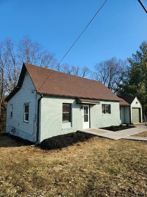 Excelsior Springs House: 304 Waller Ave