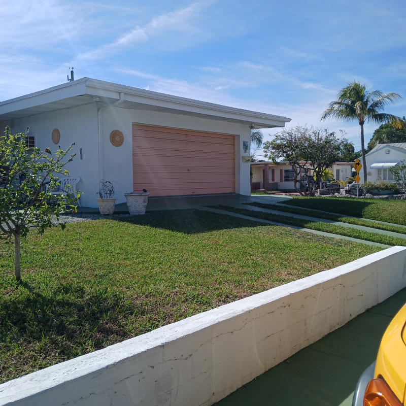 Riviera Beach House: 301 E 24th St