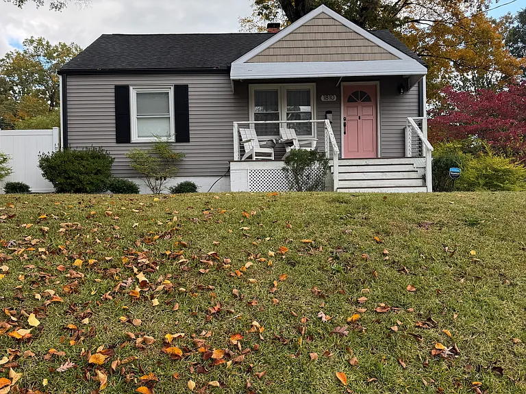 Raleigh House: 1810 Rankin St