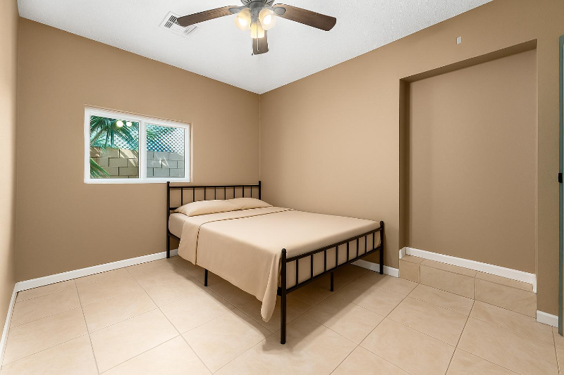 Phoenix House: 2348 West Laurel Ln