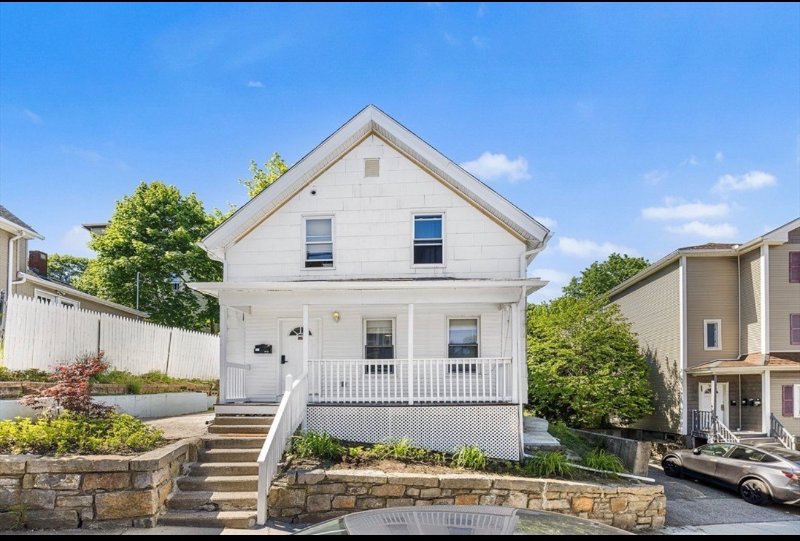 Worcester House: 150 Belmont St