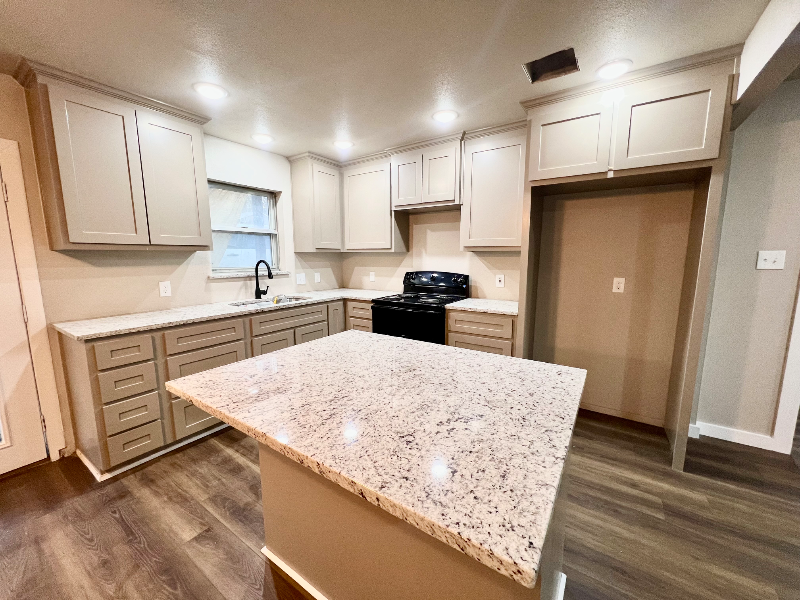 Clifton House: 506 Mary St