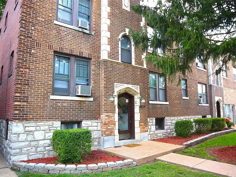 St. Louis Apartment: 3844 Wilmington Ave