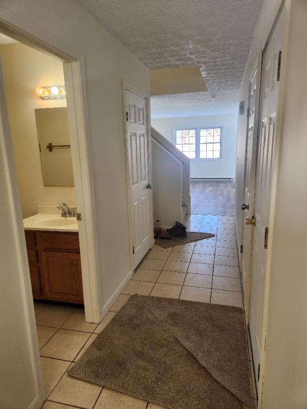 Ravenna Multiplex: 4949 Catherine Ct