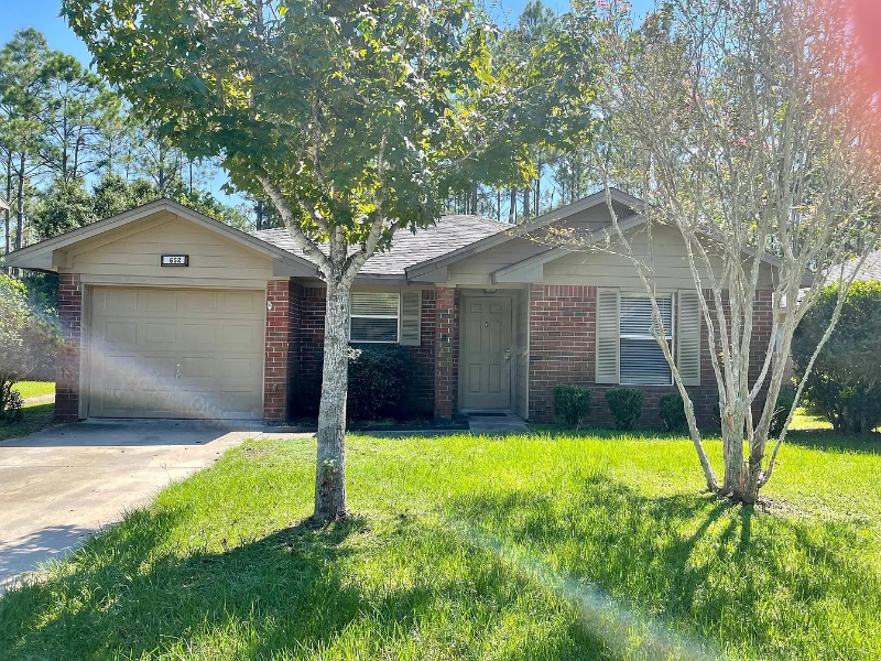 Pensacola House: 652 Carrier Dr