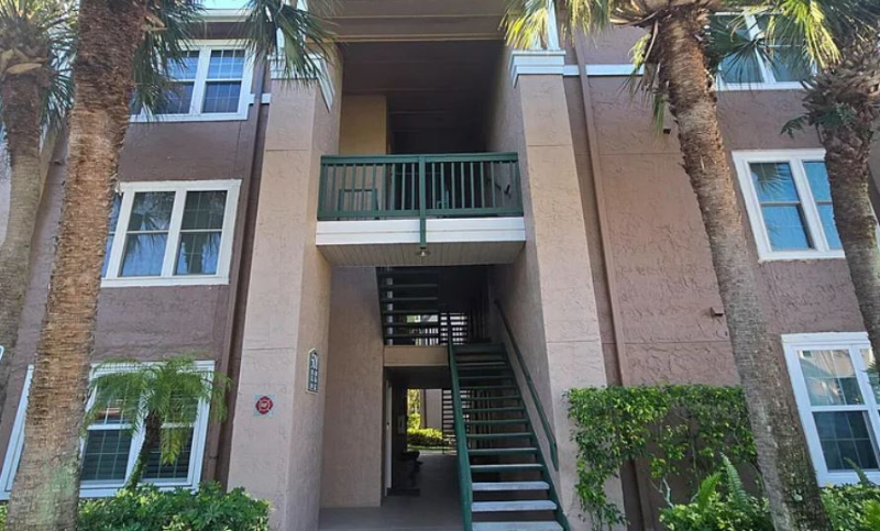 Melbourne Condo: 7667 N Wickham Road