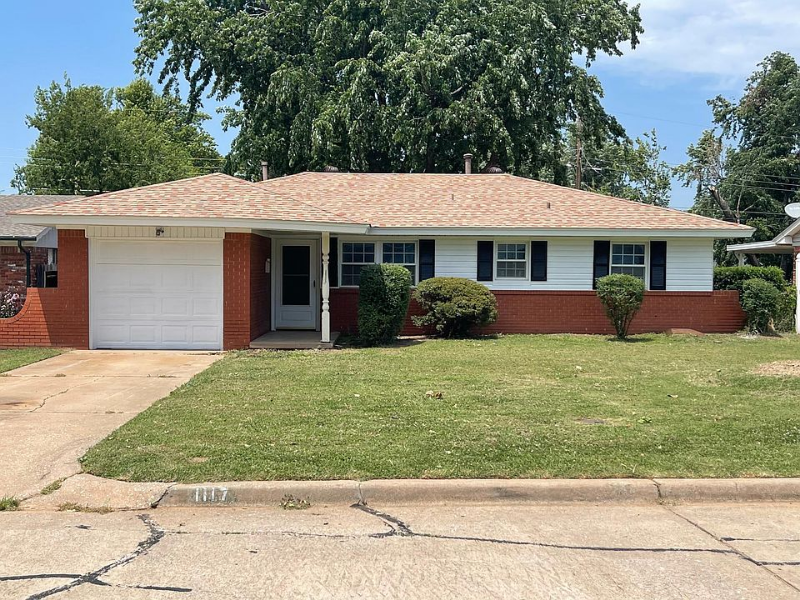 Oklahoma City House: 1117 W Woodlane Dr