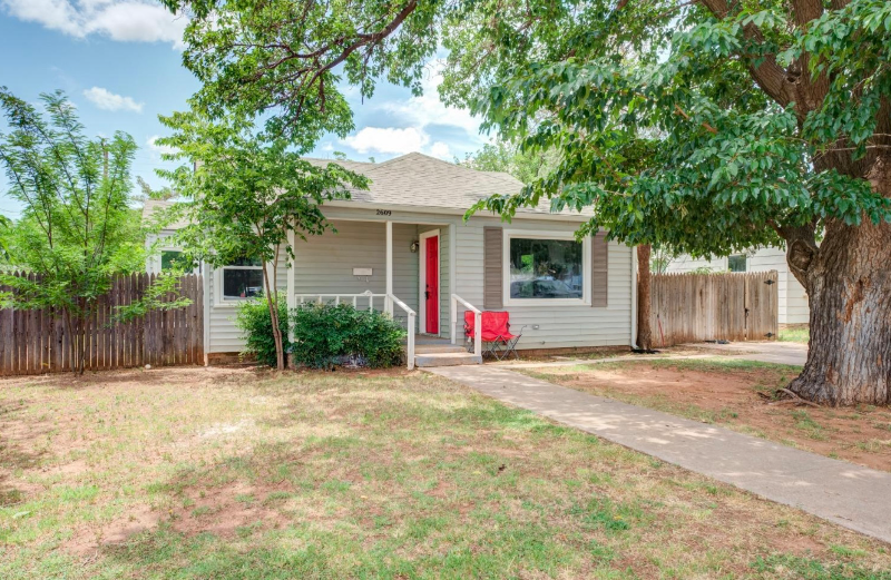 Lubbock House: 2609 41st