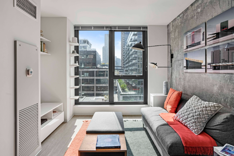 Chicago Condo: 125 W Superior St