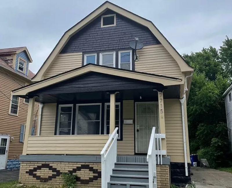 Cleveland House: 7715 Goodman Ave