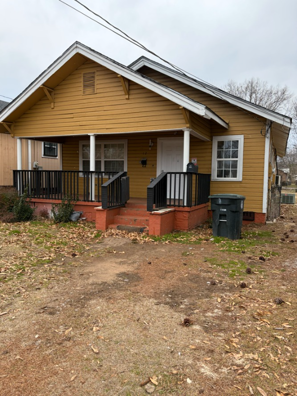 Birmingham House: 12 4th Ave,