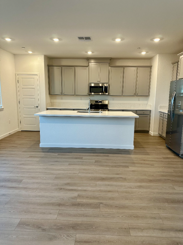 Sacramento House: 5318 Lake Mary Drive