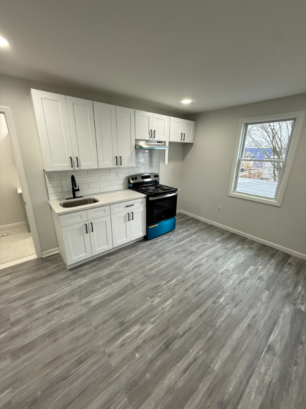 NEWARK House: 731 S 10TH ST